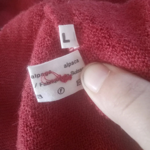 Zimmerli of Switzerland Women's Red 100% Alpaca Button Up Vest Size Large - Picture 9 of 9